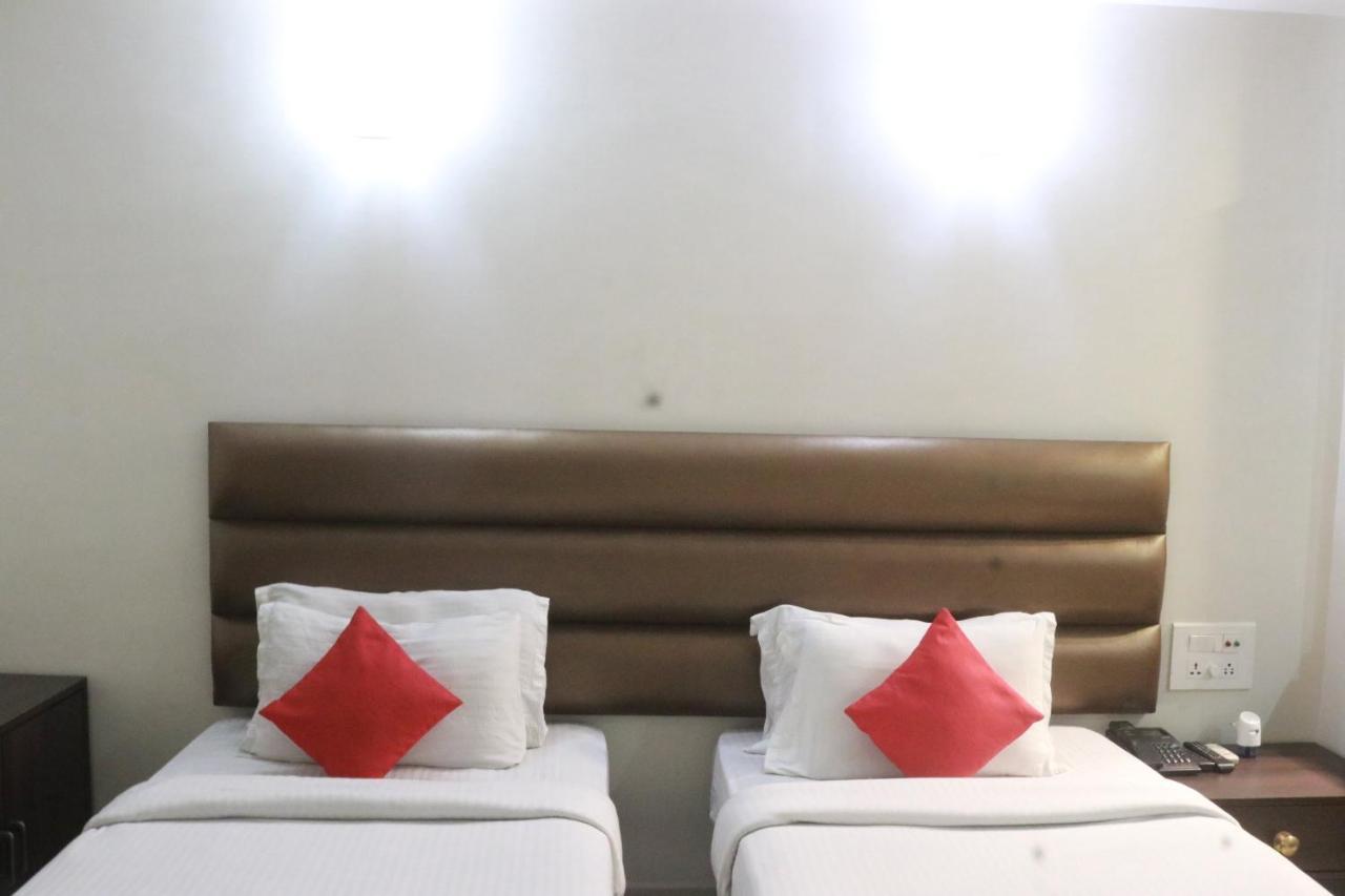 Capital O 14995 Hotel Starline Paltan Bazar Guwahati Exterior foto