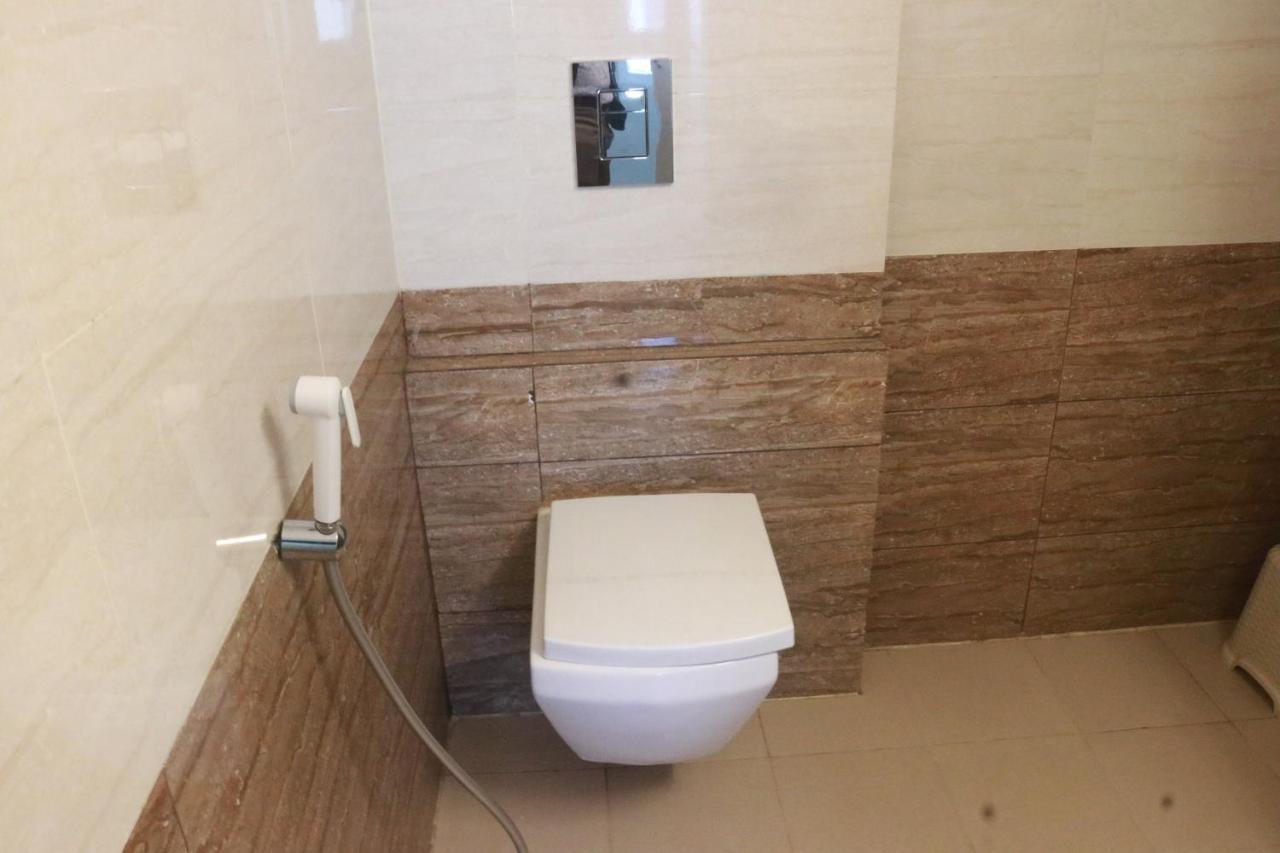 Capital O 14995 Hotel Starline Paltan Bazar Guwahati Exterior foto